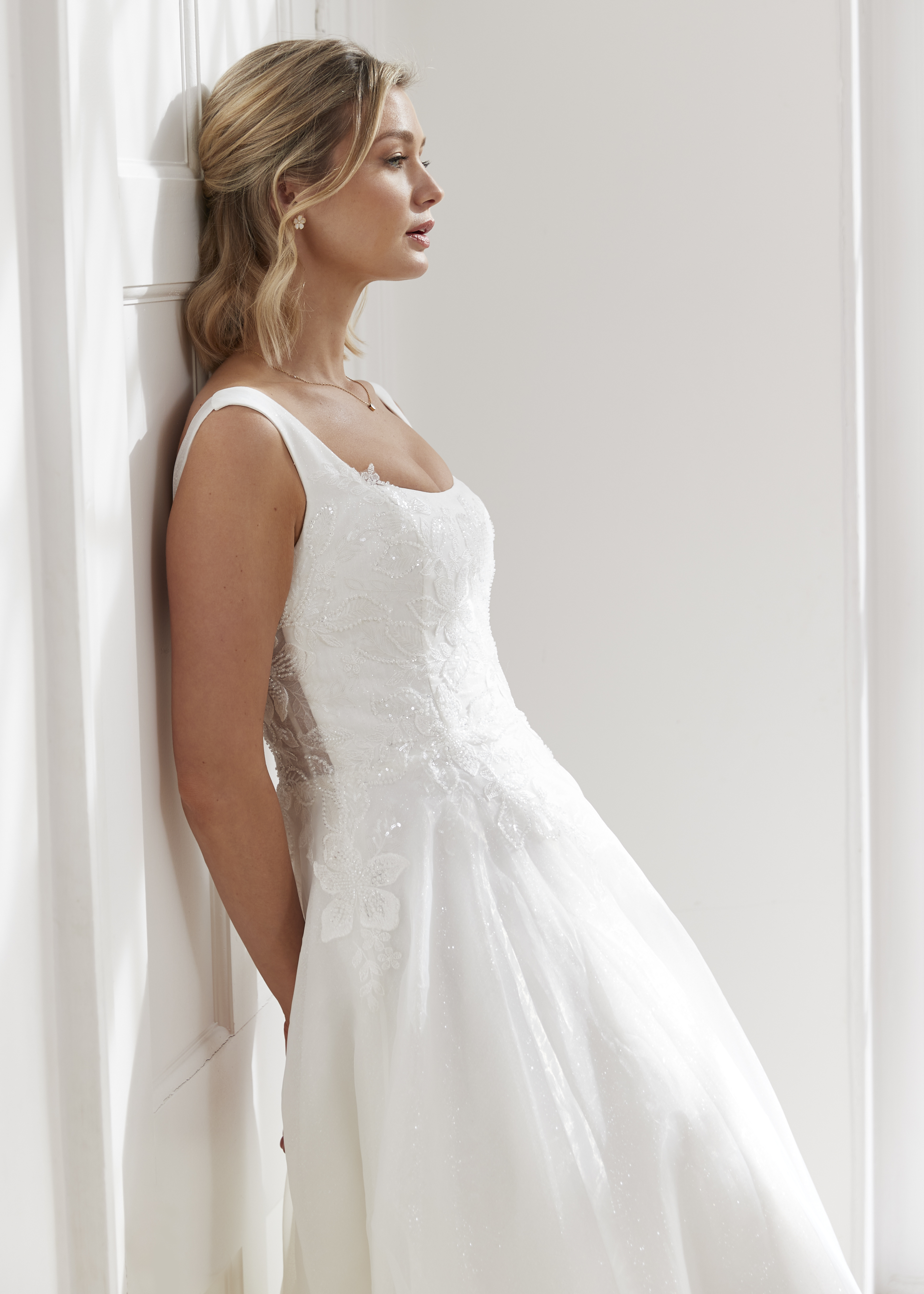 blair wedding dress designer No one rocks a gown quite like B, so we rounded up the best Blair Waldorf-inspired  wedding dresses fit for a queen.  From a stunning @eliesaabbridal  chantilly lace ball gown to