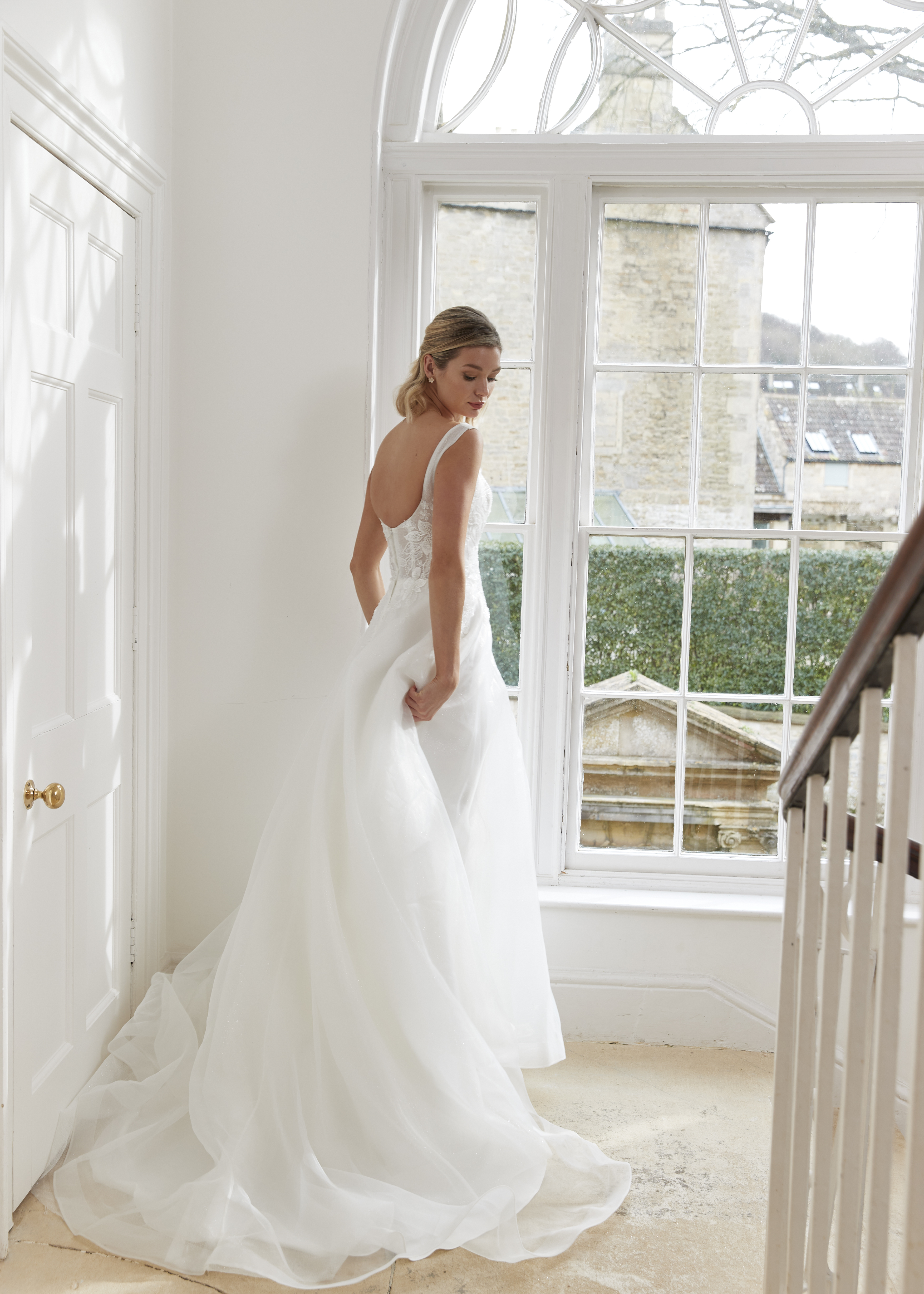 blair blue wedding dress 5 Best Blair-Waldorf Inspired Wedding Dresses