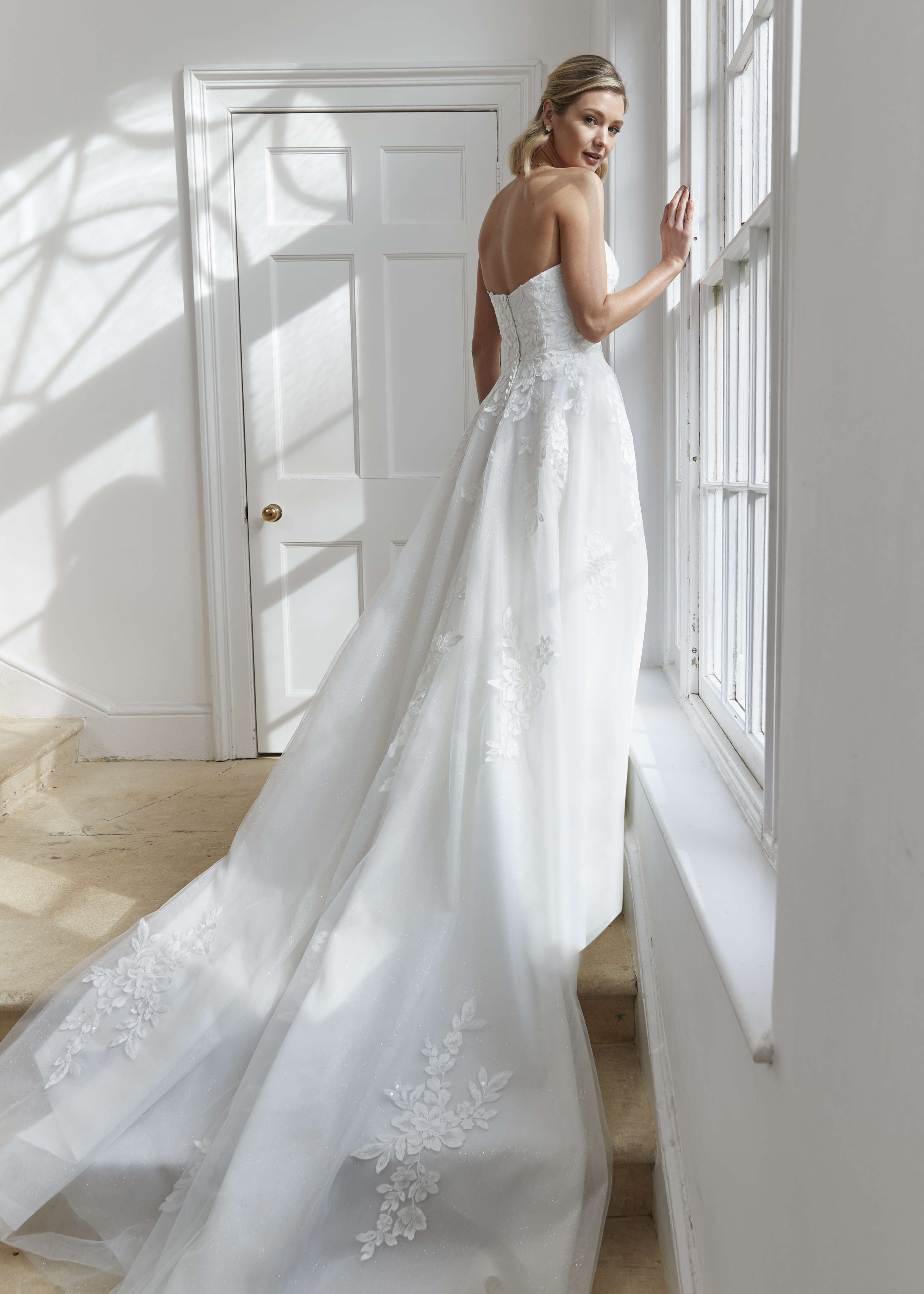sachin and babi light blue dress Off-white chiffon wedding dress  Ageless.ee